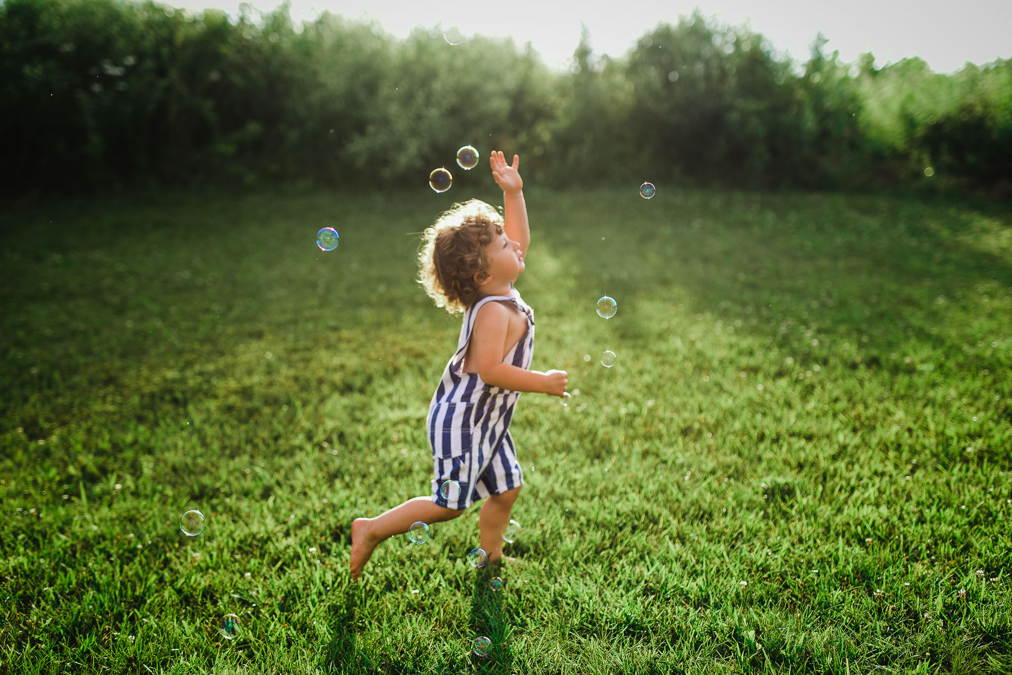tips for taking the best bubble photos with kids